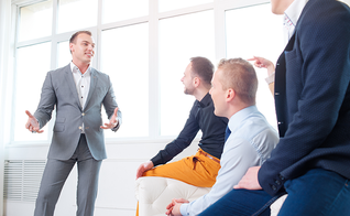 A realização vincula-se à capacidade de transformar situações. O sucesso de um líder é medido por sua busca de prioridades para o grupo. (Imagem: Divulgação)