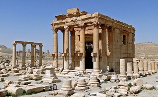 Ruínas do templo de Baal, em Palmyra. Após ser tomada pelo Estado Islâmico, a cidade teve dezenas de prédios / templos históricos destruídos. (Foto:  Agência EFE)