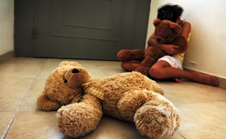 Mais 5,4 milhões de brasileiros acima de 18 anos foram vítimas de abuso sexual da infância. (Foto: Reprodução).