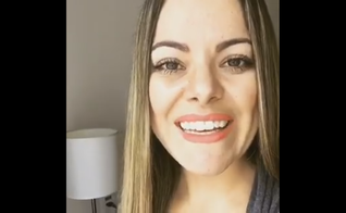 A cantora ainda agradeceu a classe cristã por acreditar na imutável palavra de Deus. (Foto: Reprodução / Facebook).