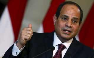 O presidente do Egito, Abdul Fatah Khalil Al-Sisi condenou os ataques e afirmou que os criminosos serão punidos pela justiça. (Foto: Reuters)