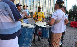 O grupo “Nação de Jesus Cristo” realizou um evangelismo no local onde aconteceria a Marcha Para Satanás. (Foto: Reprodução/Facebook)