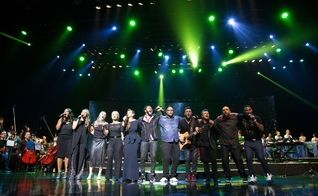 A produção musical e arranjos do projeto são do cantor e compositor Thalles Roberto. (Foto: Divulgação).
