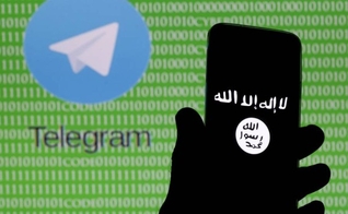 Com funcionamento semelhante ao Whatsapp, o aplicativo russo Telegram foi uma alternativa encontrada pelo grupo para divulgar sua propaganda após várias de suas contas terem sido deletadas das redes sociais, como o Twitter. (Foto: Extra.Globo)