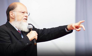 A Igreja Universal é a que tem maior espaço na programação de canais como Rede TV! e Record. (Foto: Reprodução)
