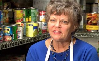 Sheila está determinada a ajudar a levantar fundos para a reforma da cozinha. (Foto: Reprodução).