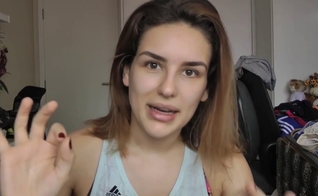 A youtuber se referiu a Deus com um grande número de palavrões. (Foto: Reprodução/YouTube)