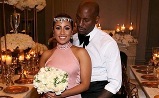 Samantha Lee e Tyrese Gibson posam para foto em festa de casamento que o casal decidiu manter longe dos holofotes da mídia durante um tempo. (Foto: Facebook)