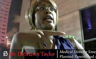 Dra. DeShawn Taylor é diretora de uma das clínicas da rede abortista, 'Planned Parenthood'. (Imagem: Youtube)