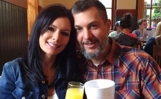 Crissy e seu marido, Lawton Outlaw. (Foto: Facebook)
