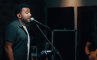 Portas Abertas é uma música lançada em 1987 de autoria de Paulo Cezar. (Foto: Divulgação).