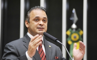 O deputado Roberto de Lucena enviou um pedido ao presidente Michel Temer. (Foto: Assessoria)