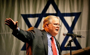 John Hagee é líder do ministério Cornerstone, no Texas e é um dos grandes apoiadores de Israel nos EUA. (Foto: APCNEWS)