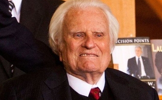 Billy Graham chega aos 98 anos de idade, com lucidez e um legado evangelístico, que está sendo mantido por seus filhos. (Foto: BGEA)