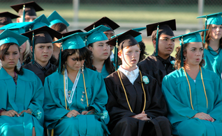 Estudantes da oitava série em cerimônia de formatura da Waterford Middle School. (Foto: John Patten/Flickr)