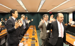 Para Viviane, o crente deve sim estar presente nos meios políticos. (Foto: P Cidade).