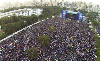 Marcha Para Jesus 2016 reuniu milhares de pessoas em São Paulo. (Foto: Divulgação)