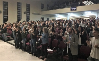 Centenas de pessoas foram curadas durante ministração do pastor Randy Clark, em Jundiaí. (Foto: Marcos Corrêa - Guiame)