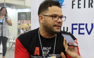 Cleiton Falck é pastor e músico em Feira de Santana (Bahia). (Foto: Guiame/Marcos Paulo Corrêa).