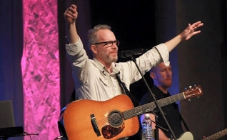Darrell Evans é conhecido pelas canções sempre fiéis às Escrituras. (Foto: Divulgação).