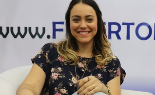 Amanda ministrou durante a Expoevangélica 2017, em Fortaleza. (Foto: Guiame/Marcos Paulo Corrêa).