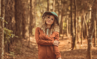 A cantora apostou em um novo estilo musical. (Foto: Reprodução).