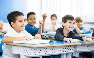 As escolas confessionais apresentam uma base cristã de educação. (Foto: Reprodução).