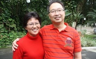 O casal de missionários pede orações da igreja no Brasil. (Foto: JMN).