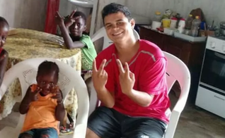 Sua família está na tentativa de sensibilizar as autoridades brasileiras. (Foto: Reprodução).