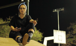 Monica afirma que teve de se entregar totalmente para lutar contra sua homossexualidade. (Foto: Reprodução).