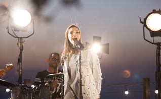 As filmagens se deram na belíssima paisagem da Estalagem do Mirante, na cidade mineira de Brumadinho. (Foto: Divulgação).