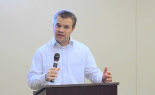 Joshua W. Jipp ensina o Novo Testamento na Trinity Evangelical Divinity School desde 2012. (Foto: Reprodução).