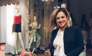 Daniela Araújo falou mais abertamente sobre a causa de seu problema com as drogas. (Foto: Reprodução/Facebook)