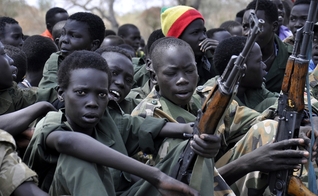 Boko Haram tem raptado crianças para usar em seus ataques terroristas. (Foto: Guardian.ng)