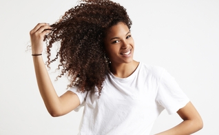 Veja dicas que podem te ajudar a manter o cabelo sempre hidratado. (Foto: Divulgação)