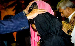 A perseguição religiosa se estende aos filhos dos cristãos que não podem ir à escola e nem mesmo brincar nas praças. (Foto: Reprodução).