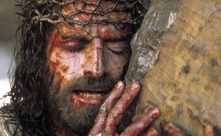Jim Caviezel interpretou Jesus Cristo no filme “A Paixão de Cristo”, dirigido por Mel Gibson. (Foto: Reprodução)
