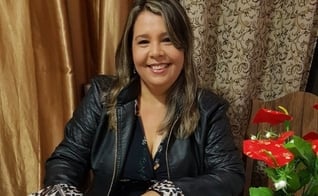 Lucianne Cruz assinou com a Nova Fase Distribuição na última terça-feira (30). (Foto: Divulgação).