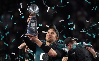 O quarterback Nick Foles foi eleito o melhor jogador da partida. (Foto: NFL).
