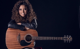 A cantora está preparando novidades para este ano. (Foto: Divulgação).