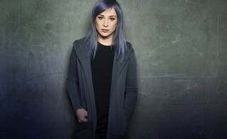 Jen Ledger ressaltou que não irá sair da banda Skillet. (Foto: Chrissy Yoder).