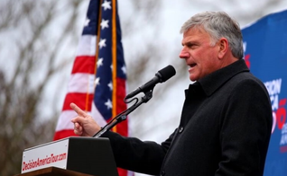 Franklin Graham disse que a mudança da embaixada havia sido prometida anteriormente, mas somente Trump cumpriu. (Foto: Reprodução).