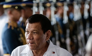 Presidente das Filipinas, Rodrigo Duterte, chamou Deus de estúpido em discurso. (Foto: EPA)