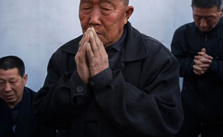 Cerca de 30 funcionários do governo chinês invadiram uma igreja cristã na China. (Foto: Reprodução)
