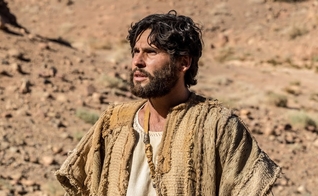 O ator Dudu Azevedo interpreta o Filho de Deus na novela Jesus. (Foto: Divulgação/Record TV)