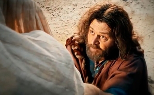 Cena da série "José do Egito" mostra Jacó sendo confrontado por Deus através de um anjo. (Imagem: Rede Record)