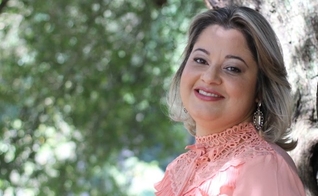 Leila conta que “Deus de Milagres” nasceu de um tempo de reflexão no final do ano de 2017. (Foto: Divulgação).