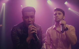 O cantor repetiu a parceria com o produtor musical Amós Oliveira. (Foto: Reprodução).
