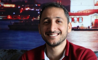 Mojtaba Hosseini foi preso por liderar um grande movimento de igrejas domésticas no Irã. (Foto: Portas Abertas)