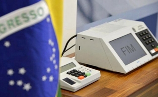 Temos que resolver a questão sobre como podemos, sendo servos de Deus, escolher um candidato que represente os nossos interesses sociais. (Foto: Revista Comunhão)